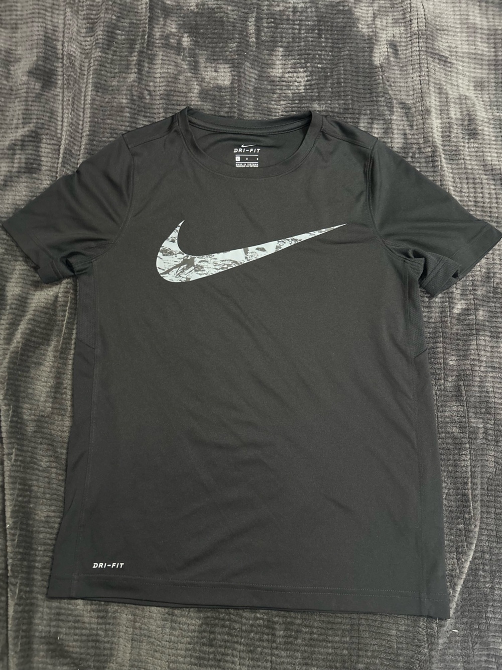17. Boys Nike Dri-FIT Black Short Sleeve Performance Tee
